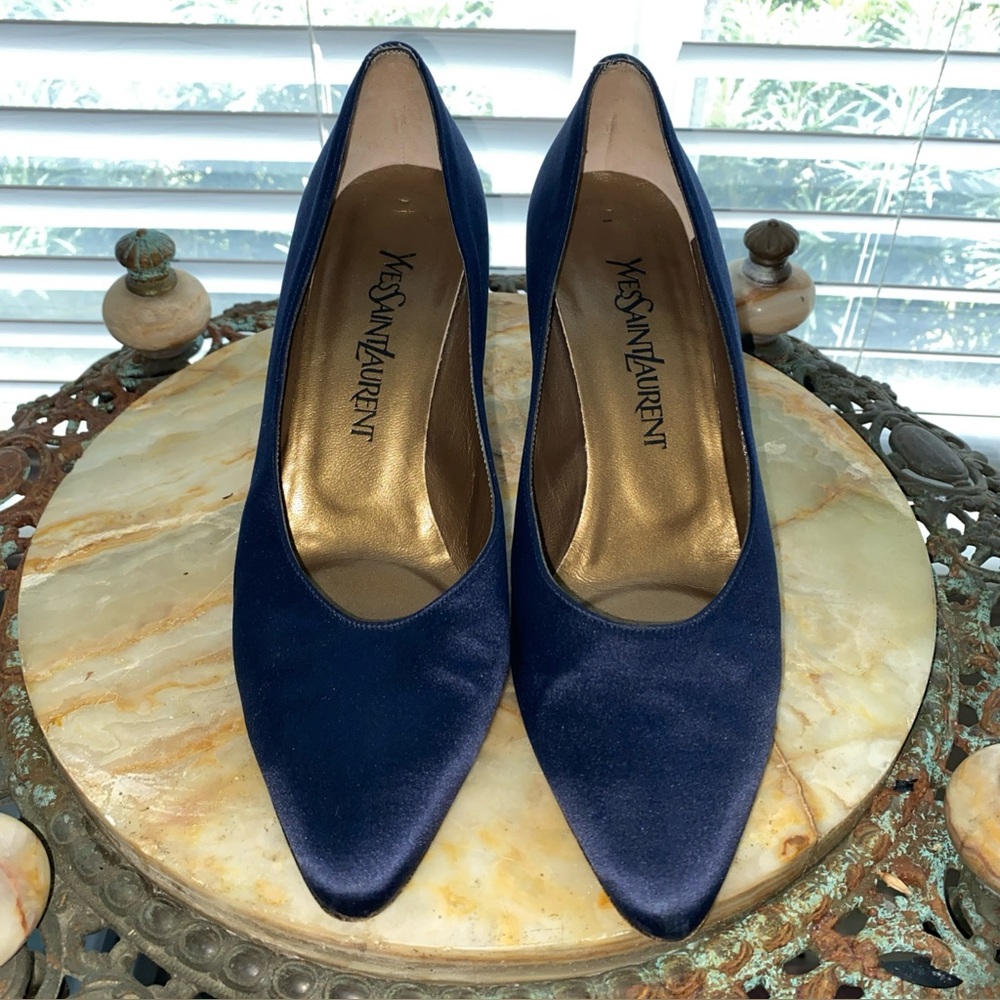 Yves Saint Laurent blue satin kitten heel pumps Size 8M